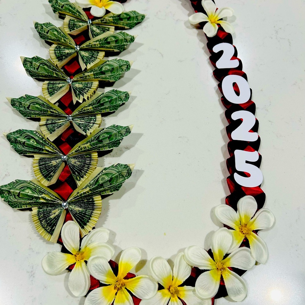 Graduation money lei